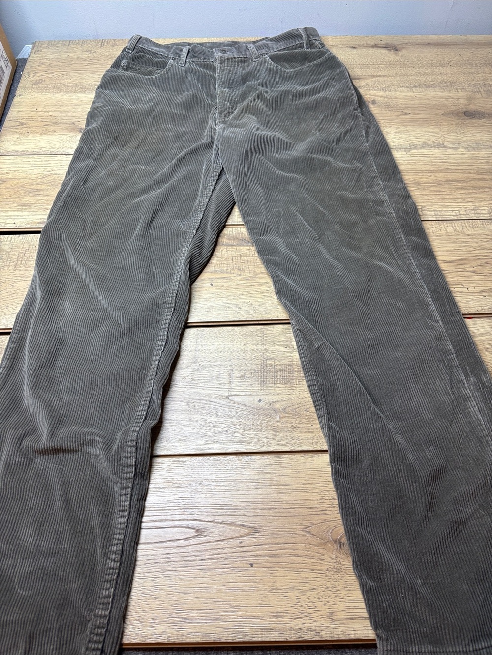 Men's Vintage Gap Elephant Corduroy Loose Fit Pants  in Olive Brown Size 36x34